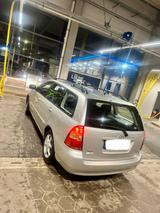 Toyota corolla 2,2L  D4D - Toyota Corolla aus 2006: Kombi