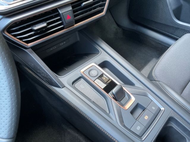 Fahrzeugabbildung CUPRA Formentor 1.5eTSI Autom. AHK, Navi, Sitzheizung,