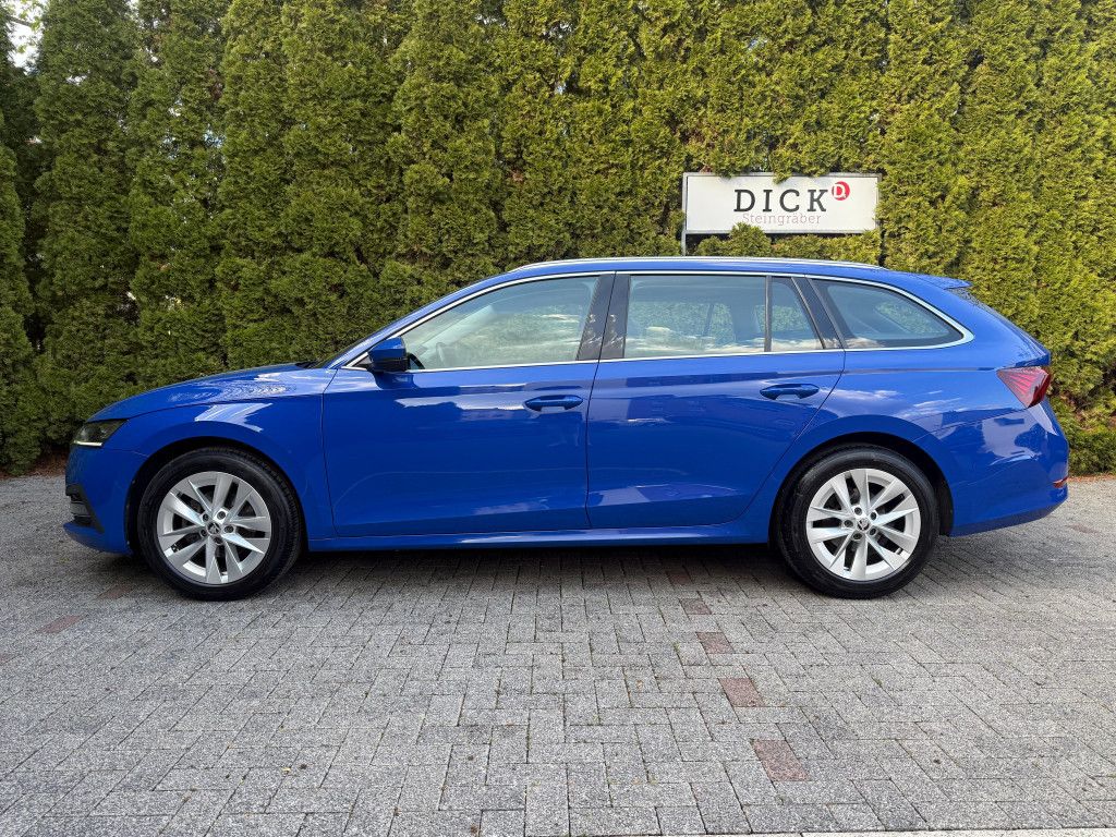 Fahrzeugabbildung SKODA Octavia 2.0 TDI DSG Style LED+KAM+SHZ+AMBI+CARPL