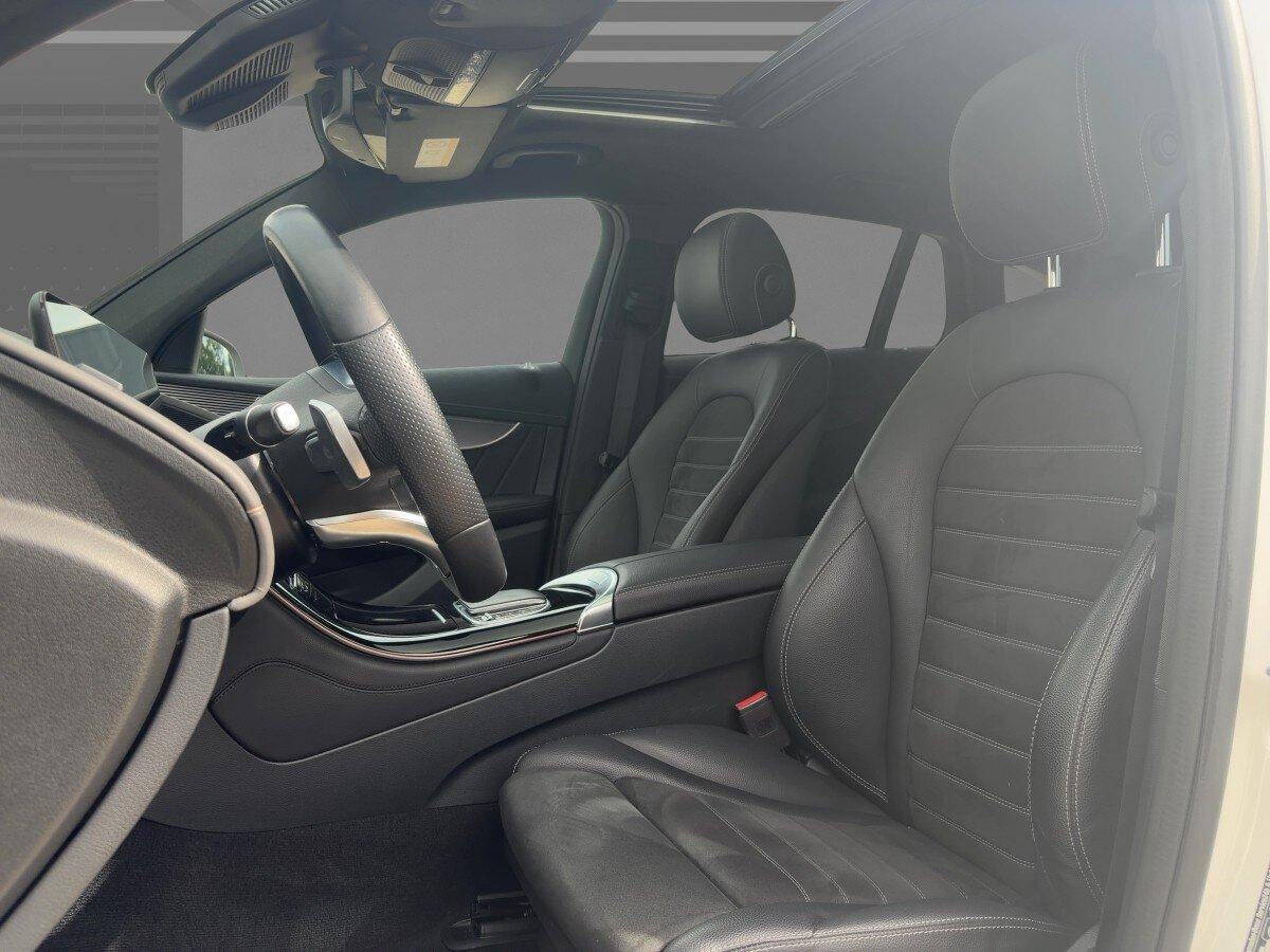 Mercedes-Benz EQC 400 4M AMG+SHD+DISTR+KEYG+360+AHK+MEM+MULTIB