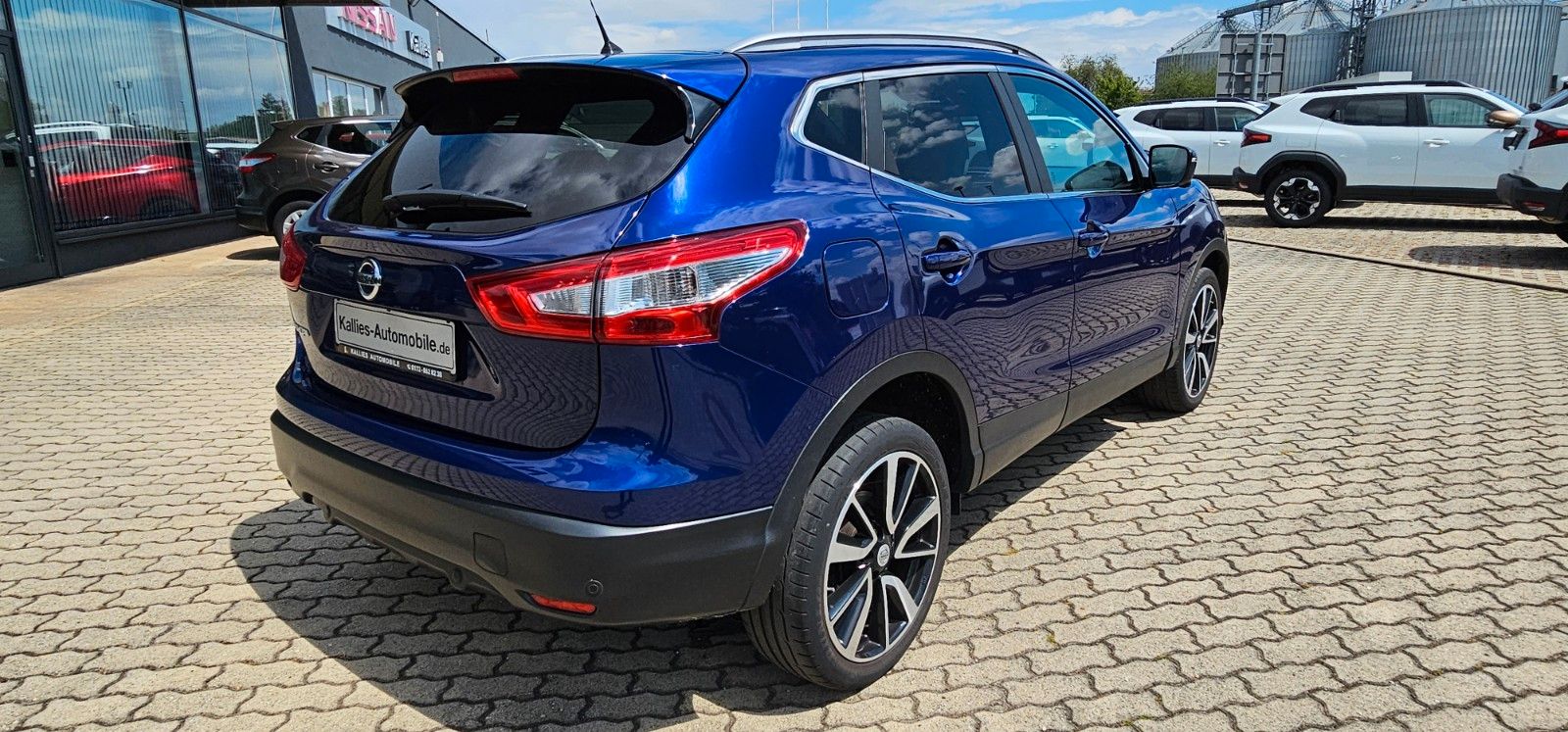 Fahrzeugabbildung Nissan Qashqai Tekna Panoramadach
