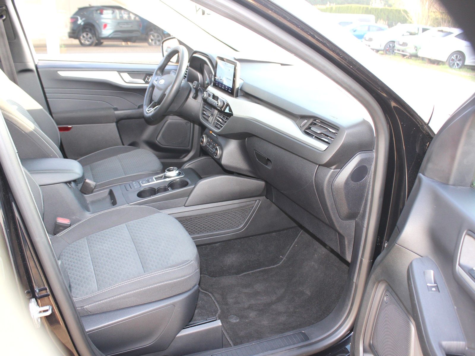Fahrzeugabbildung Ford Kuga Plug-In Hybrid Cool & Connect 2,5 Duratec