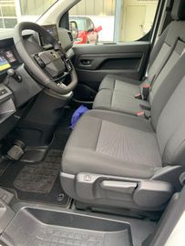 Bild 13 Opel Vivaro Kasten Basis M HECKKLAPPE