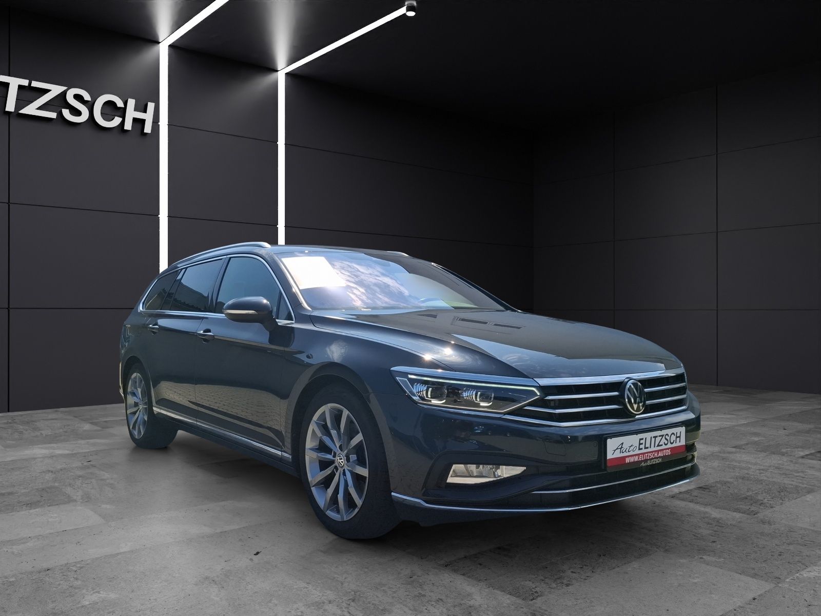 Fahrzeugabbildung Volkswagen Passat Variant TDI Elegance DSG R-Line Matrix AH