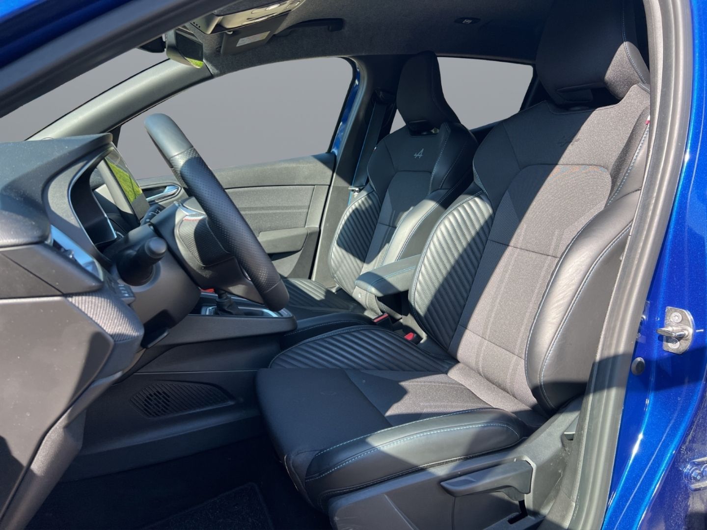Fahrzeugabbildung Renault Clio V Esprit Alpine 1.0 TCe 90 EU6e Navi Digita