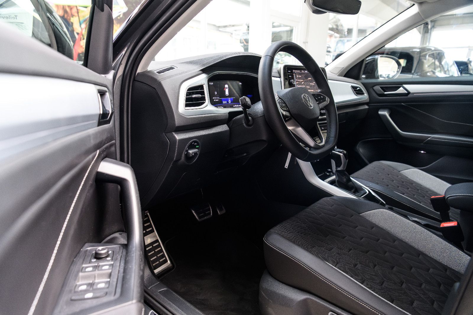 Fahrzeugabbildung Volkswagen T-Roc Goal+LED+AHK+NAVI+SHZ+ACC+GJR+SIDE.ASS