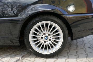 Fahrzeugabbildung BMW 318Ci