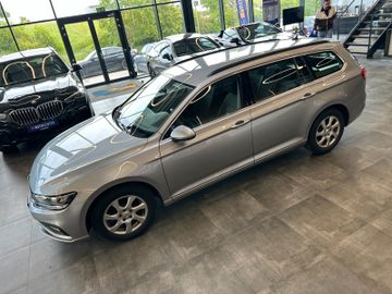 Volkswagen Passat *LED*AHK*1.HAND*19%*SPURAS*ACC*
