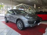 Porsche Cayenne Diesel+NAVI+AHK+XENON+21" TURBO 3 RAD+ - Porsche Cayenne aus 2011: Turbo