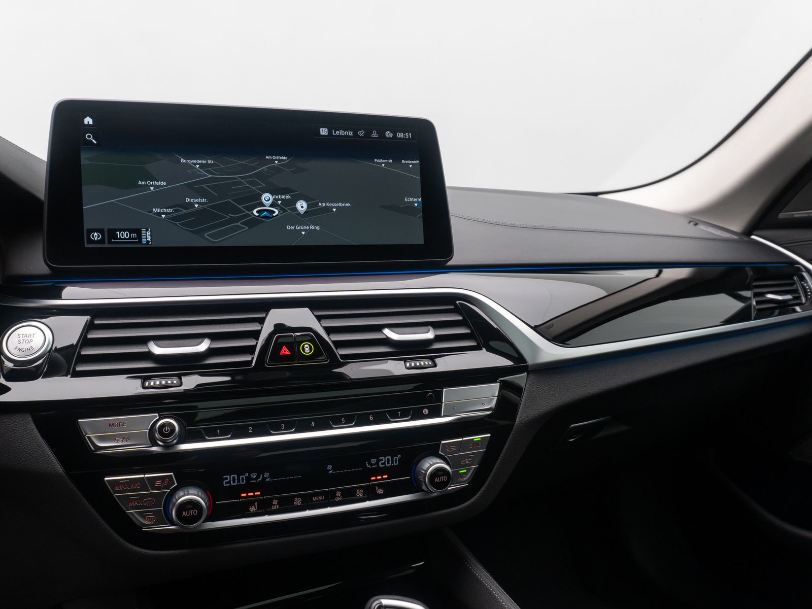 Fahrzeugabbildung BMW 530e xD Luxury Line ACC Kamera DAB H/K HUD Sport