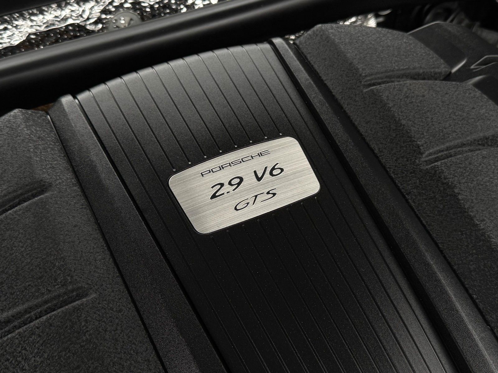 Fahrzeugabbildung Porsche Macan GTS PASM Chrono Carbon Pano Bose Std-HZG
