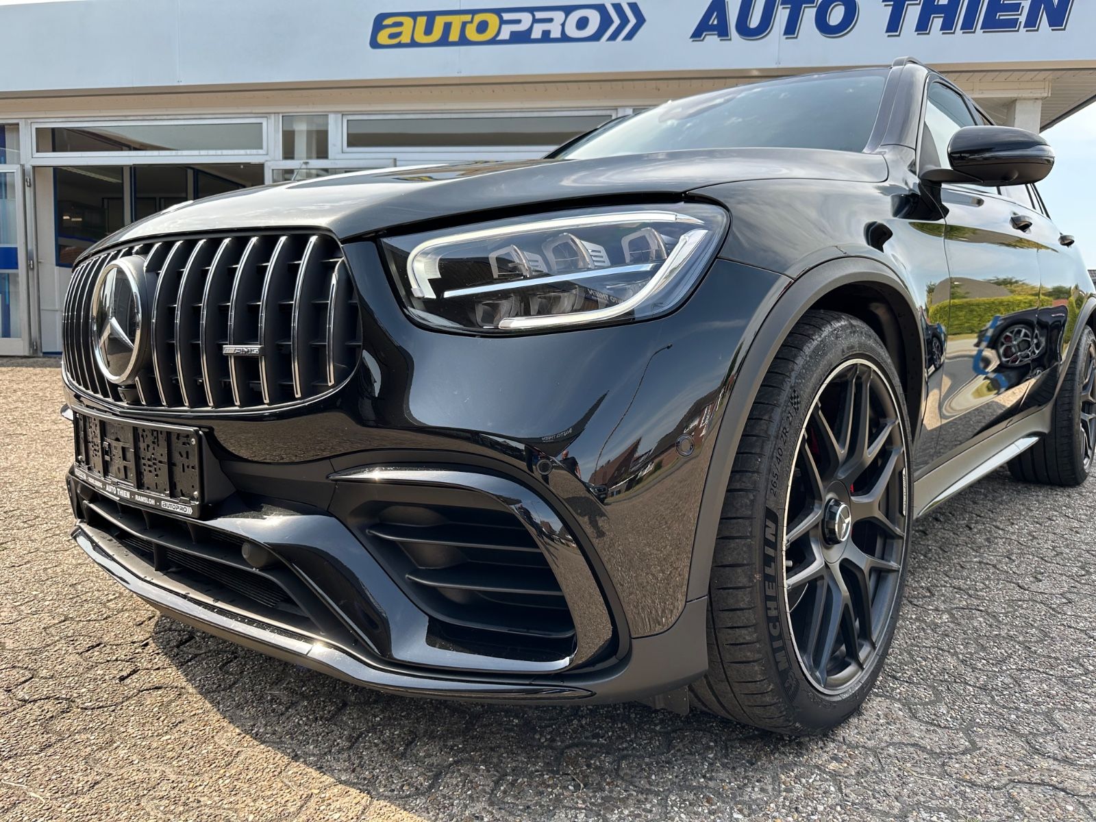 Fahrzeugabbildung Mercedes-Benz GLC 63 S AMG 4M Night/AHK/Pano/LED/360°