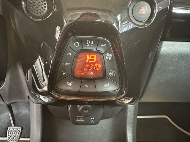 Toyota Aygo x-clusiv *Kamera*Carplay*