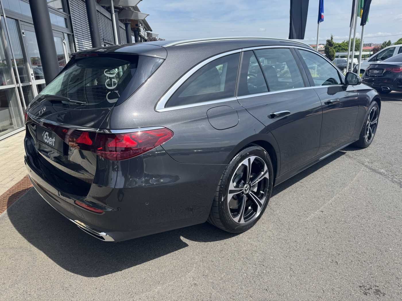 Fahrzeugabbildung Mercedes-Benz E 300de T AHK+Burm4D+Distr+Memory+360
