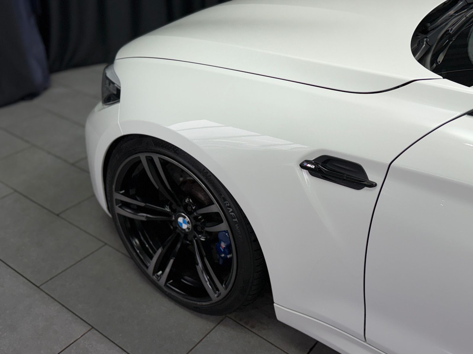 Fahrzeugabbildung BMW M2 Competition|H&K|KW|RF-Kamera|Assistent