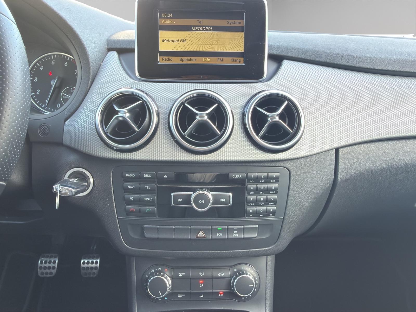 Mercedes-Benz B 180 Edition 1 Leder 1.Hand