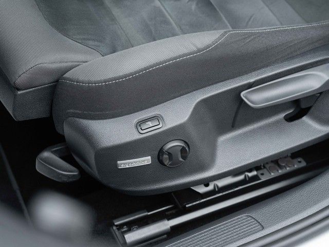 Golf VII Comfortline TSI Navi ACC Sitzhzg. Ganzj