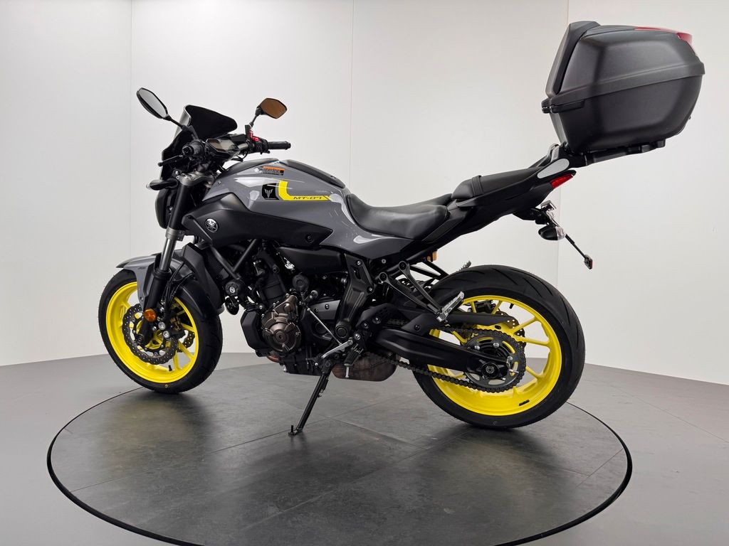 Fahrzeugabbildung Yamaha MT07 *TOP-ZUSTAND *1. HAND *REIFEN NEU