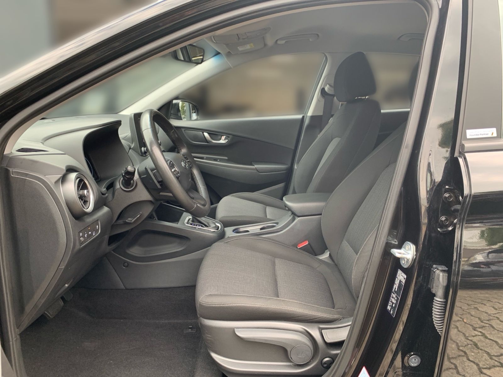 Fahrzeugabbildung Hyundai KONA 1.6 GDI Trend Hybrid Allwetter