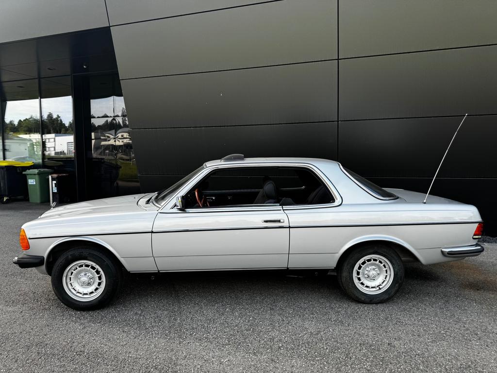 Mercedes-Benz CE 230