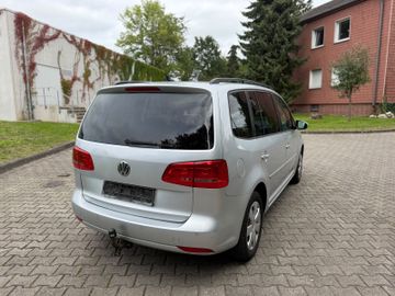 Volkswagen Touran - 6