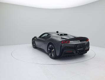 2021 Ferrari SF90 照片 9