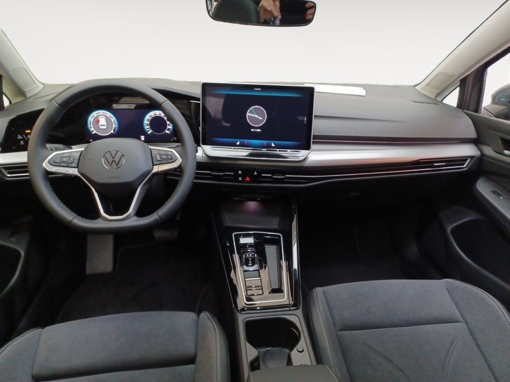Fahrzeugabbildung Volkswagen Golf Variant 1.5 eTSI DSG Style Navi, AHZV uvm.