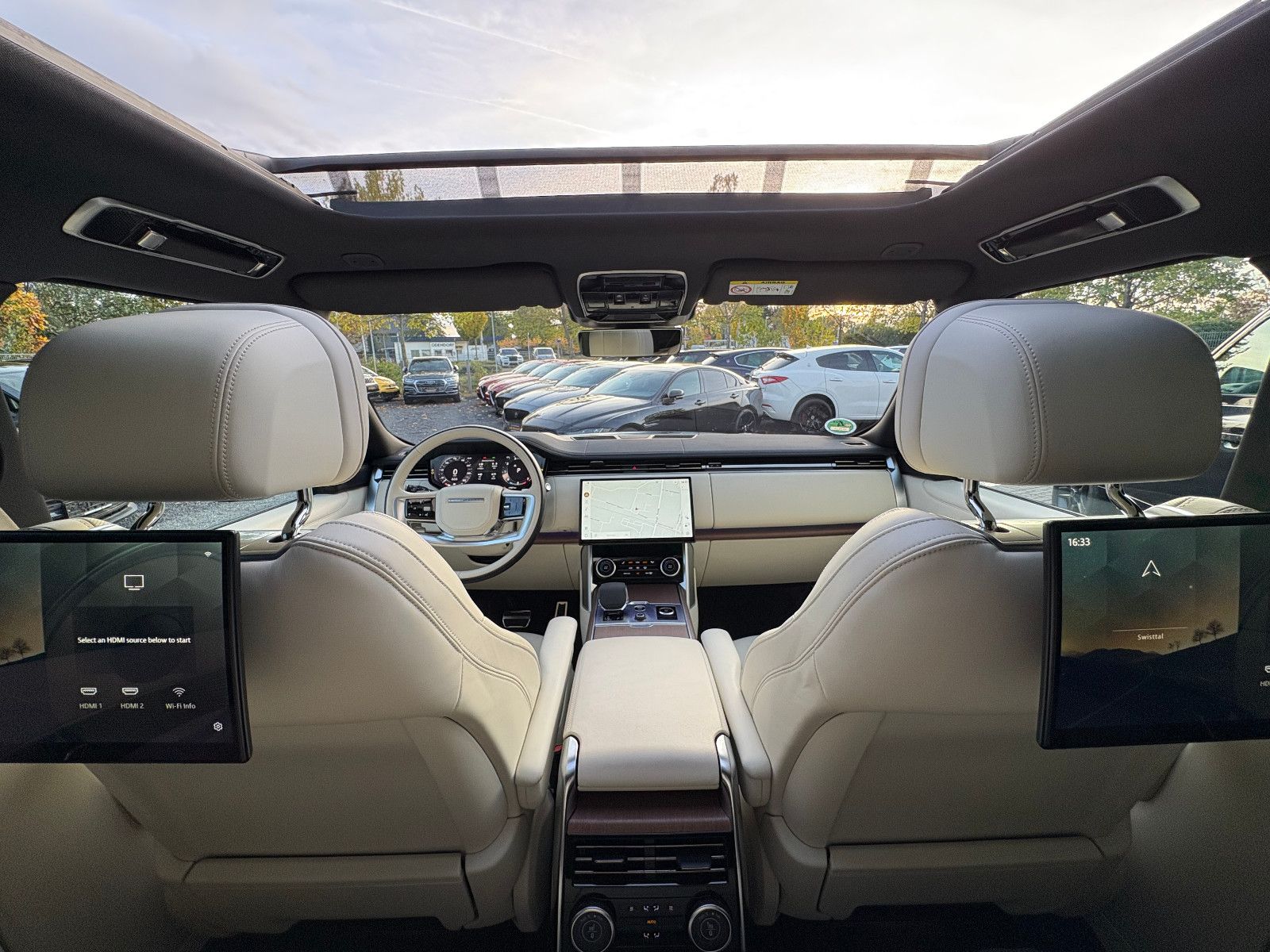 Fahrzeugabbildung Land Rover Range Rover HSE/FOND-TV/MASSAGE/PANO/360°/VOLL