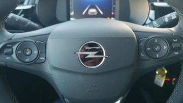 Bild 11 Opel CORSA F GS