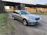 Mercedes-Benz E 500 4MATIC AVANTGARDE 5L V8 mit LPG Prins - Mercedes-Benz E 500 aus 2004: 4matic