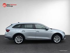 SKODA Octavia Combi 2.0 TDI Scout 4x4 LED Navi Ahk ACC SKODA Octavia Combi 2.0 TDI Scout 4x4 LED Navi Ahk ACC