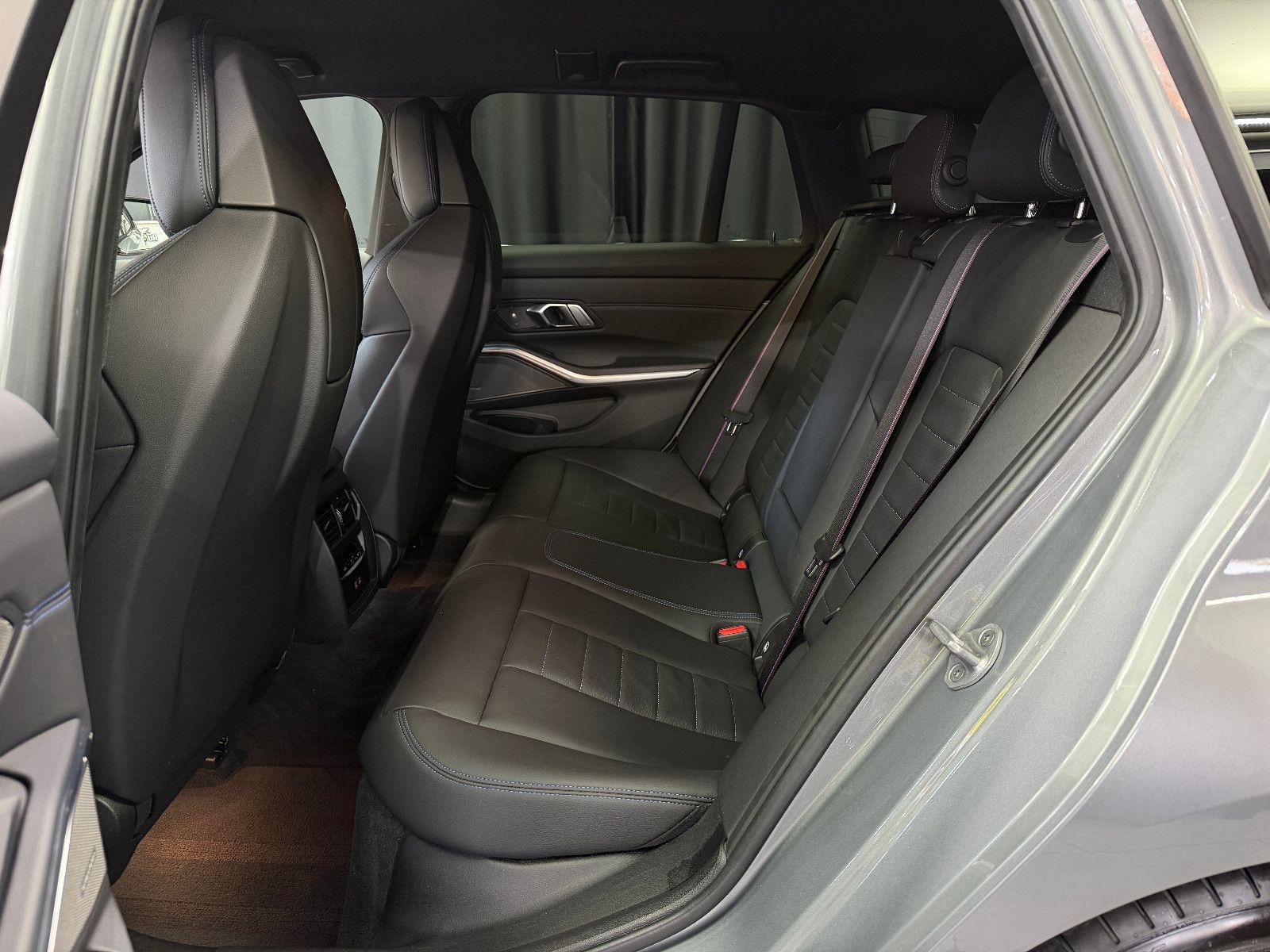 Fahrzeugabbildung BMW M340i Touring xDrive|M-SITZE|360°KAMERA|AHK|VOLL