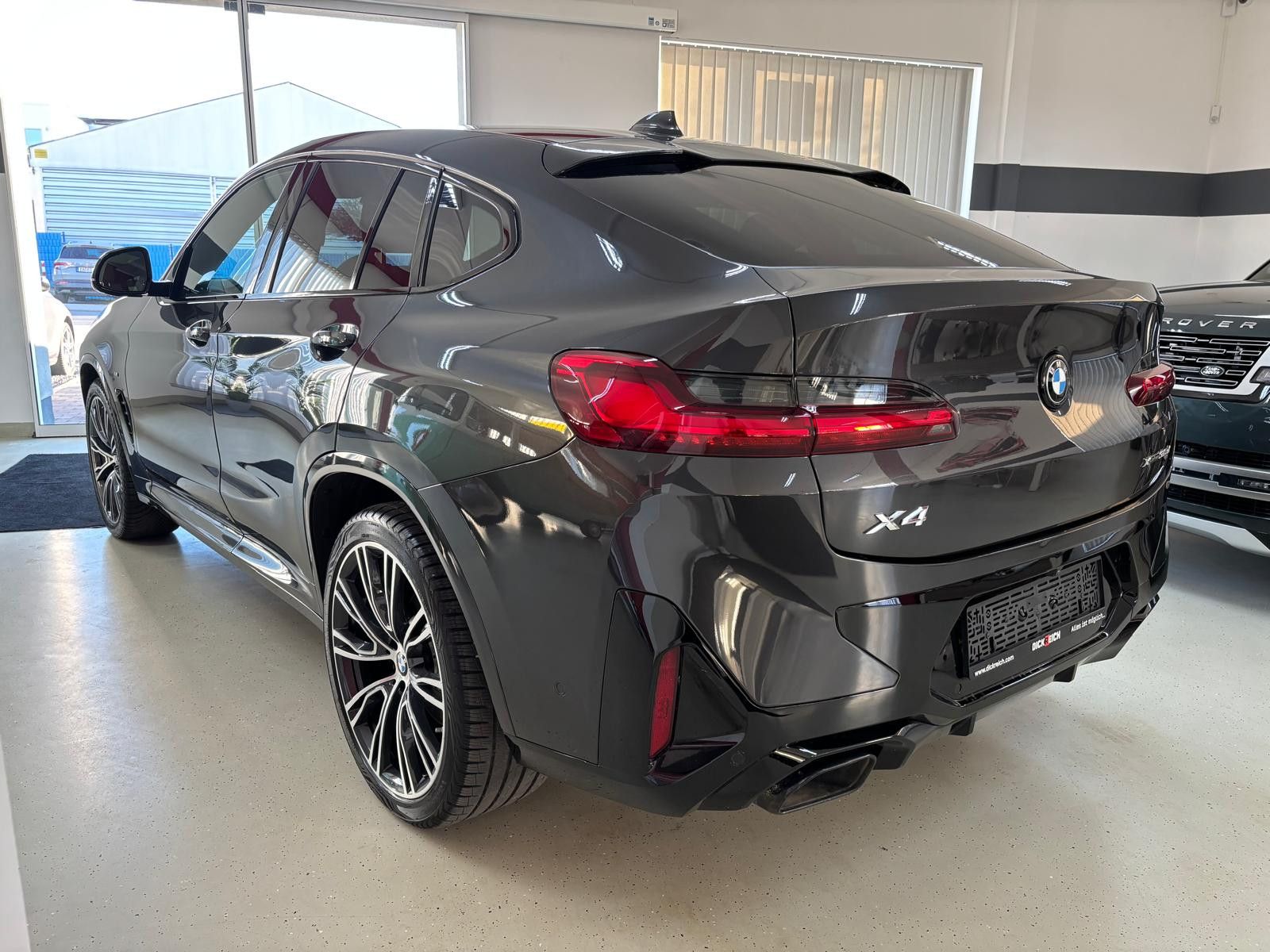 Fahrzeugabbildung BMW X4 xDrive 30 d M Sport PANO*MATRIX*HIFI*PROF*21"