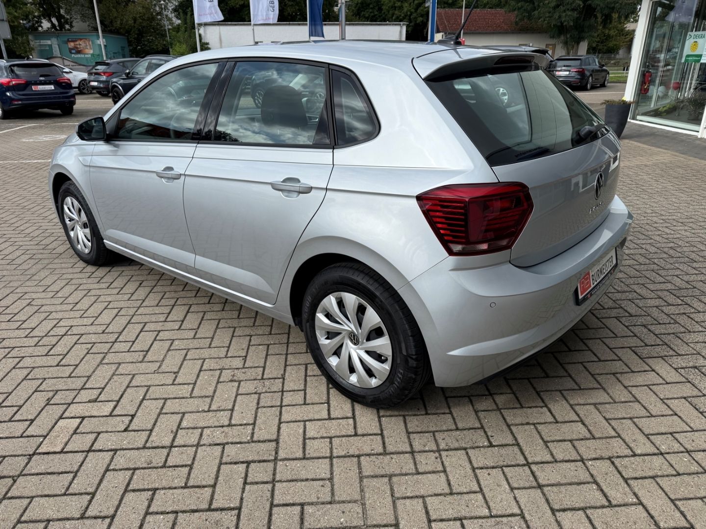 Fahrzeugabbildung Volkswagen Polo VI Comfortline Navi Kurv ACC WLAN DAB SHZ T
