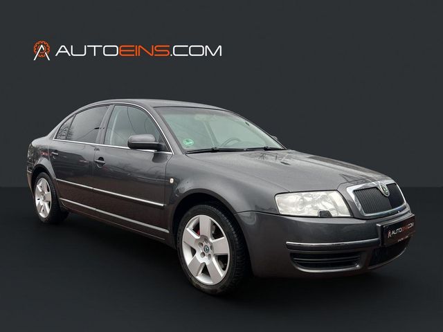 Skoda Superb 2.8 V6 Automatik Elegance*Leder*Navi*