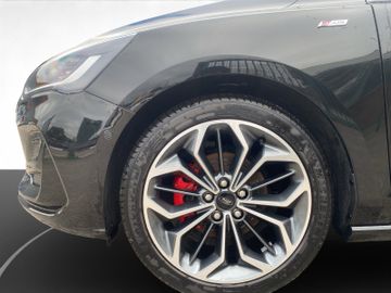 Ford FOCUS ST-LINE X 5W 1.0T 155 MH AHK+Kam.+KeyLess