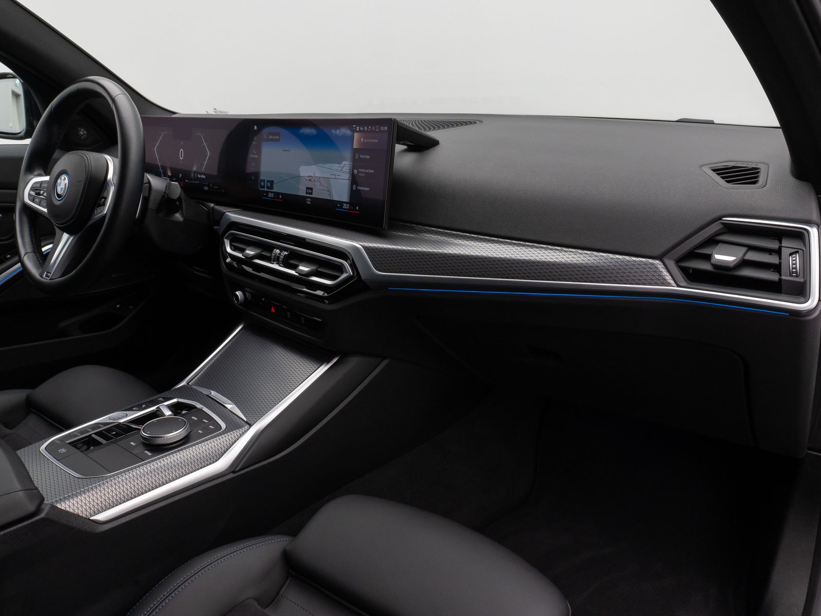 Fahrzeugabbildung BMW 330e M Sport Kamera DAB H/K CockPit+ Stop&Go 19"