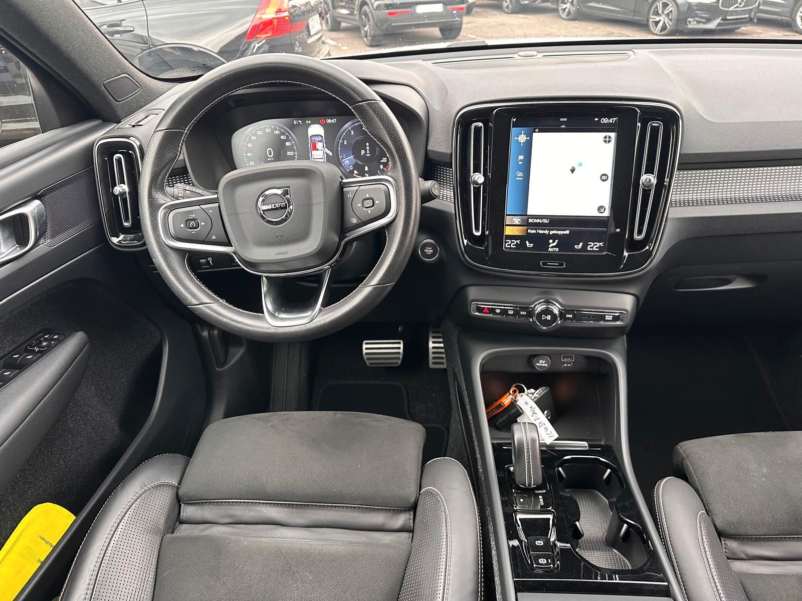 Volvo XC40 B4 R-Design AWD AHK BLIS ACC Standheiz.Kam foto 18