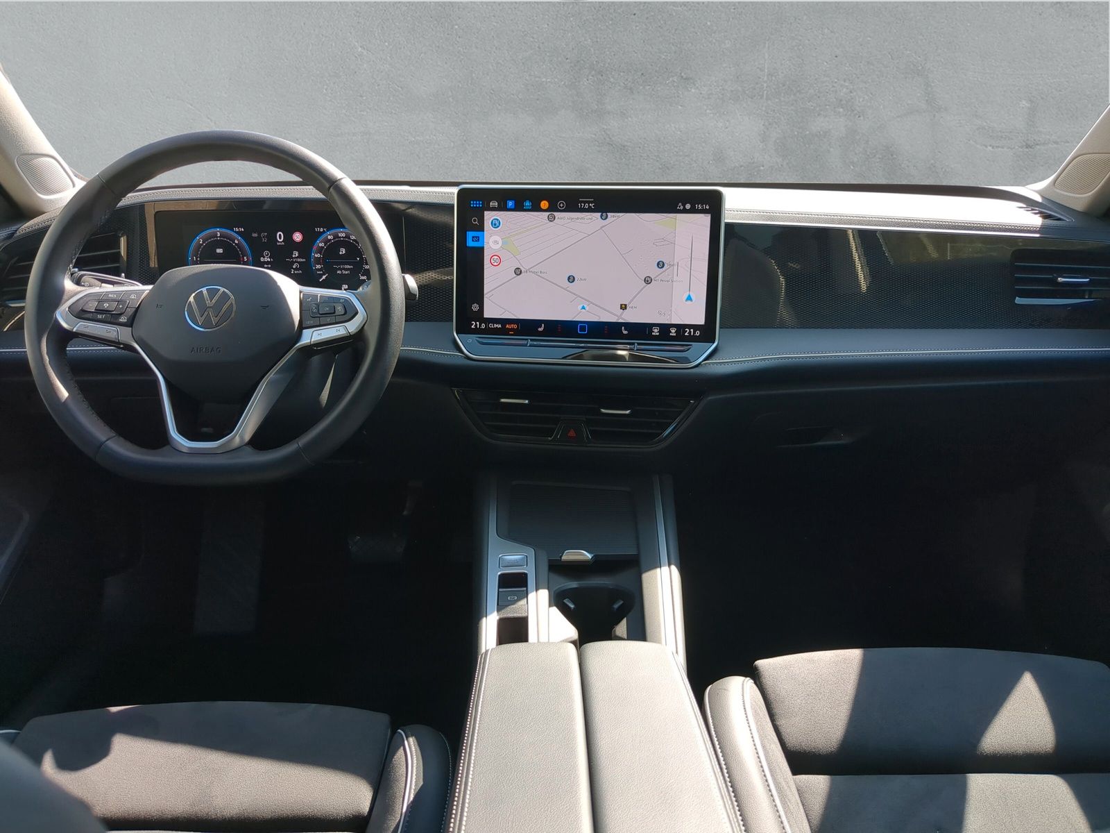 Fahrzeugabbildung Volkswagen Passat Variant 2.0 TDI Business AHK Kamera SHZ A