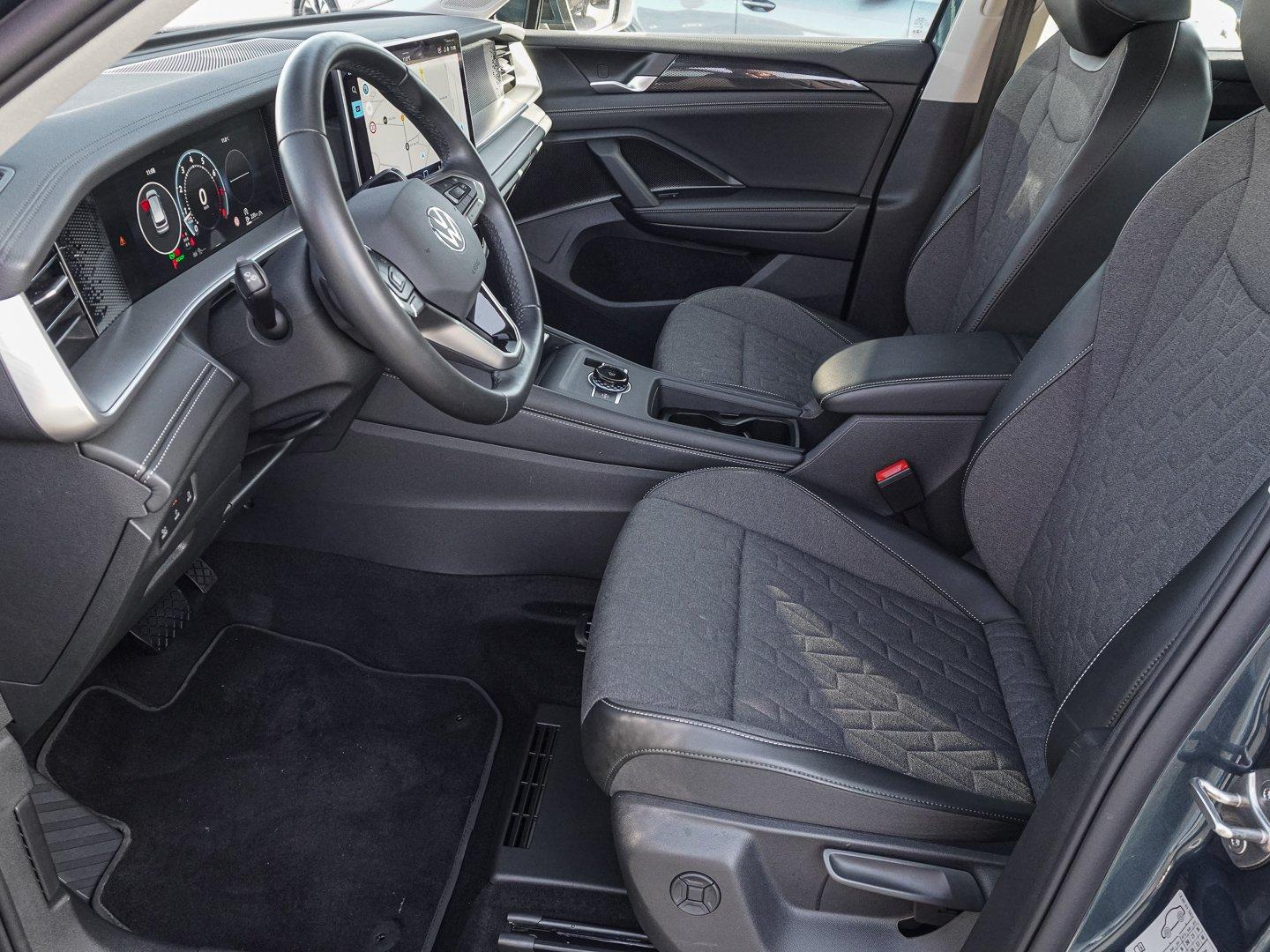 Volkswagen Tayron 1.5 eTSI DSG Life 7 SITZE 360-KAMERA AHK