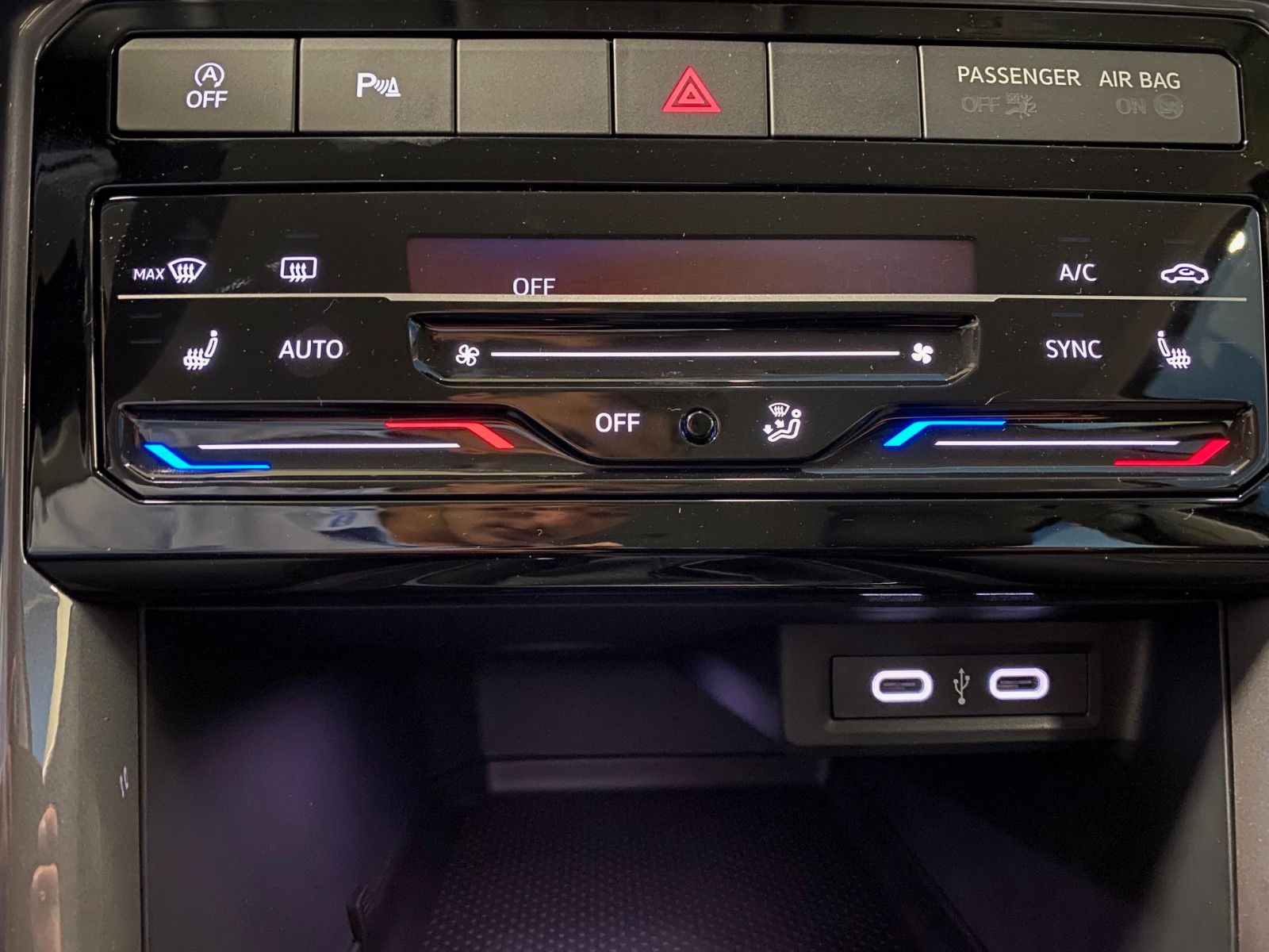 Fahrzeugabbildung Volkswagen T-CROSS 1.0 TSI OPF STYLE+KAMERA+ACC+SITZHEIZUNG