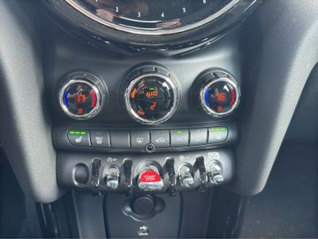 MINI Cooper 1.5 Kam KeyLess LED Navi CARPLAY