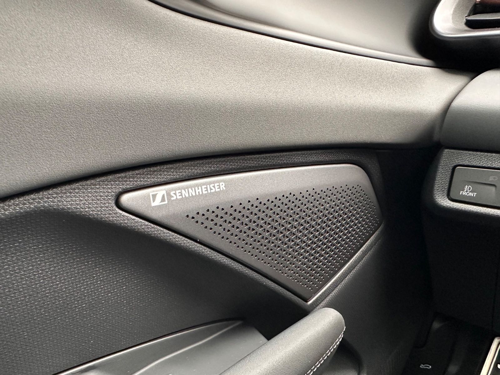 Fahrzeugabbildung CUPRA Terramar VZ 2.0 TSI 4Dr DSG Matrix/Pano/AHK/ACC