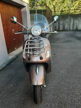 Vespa GTS 300 - VESPA BEIGE