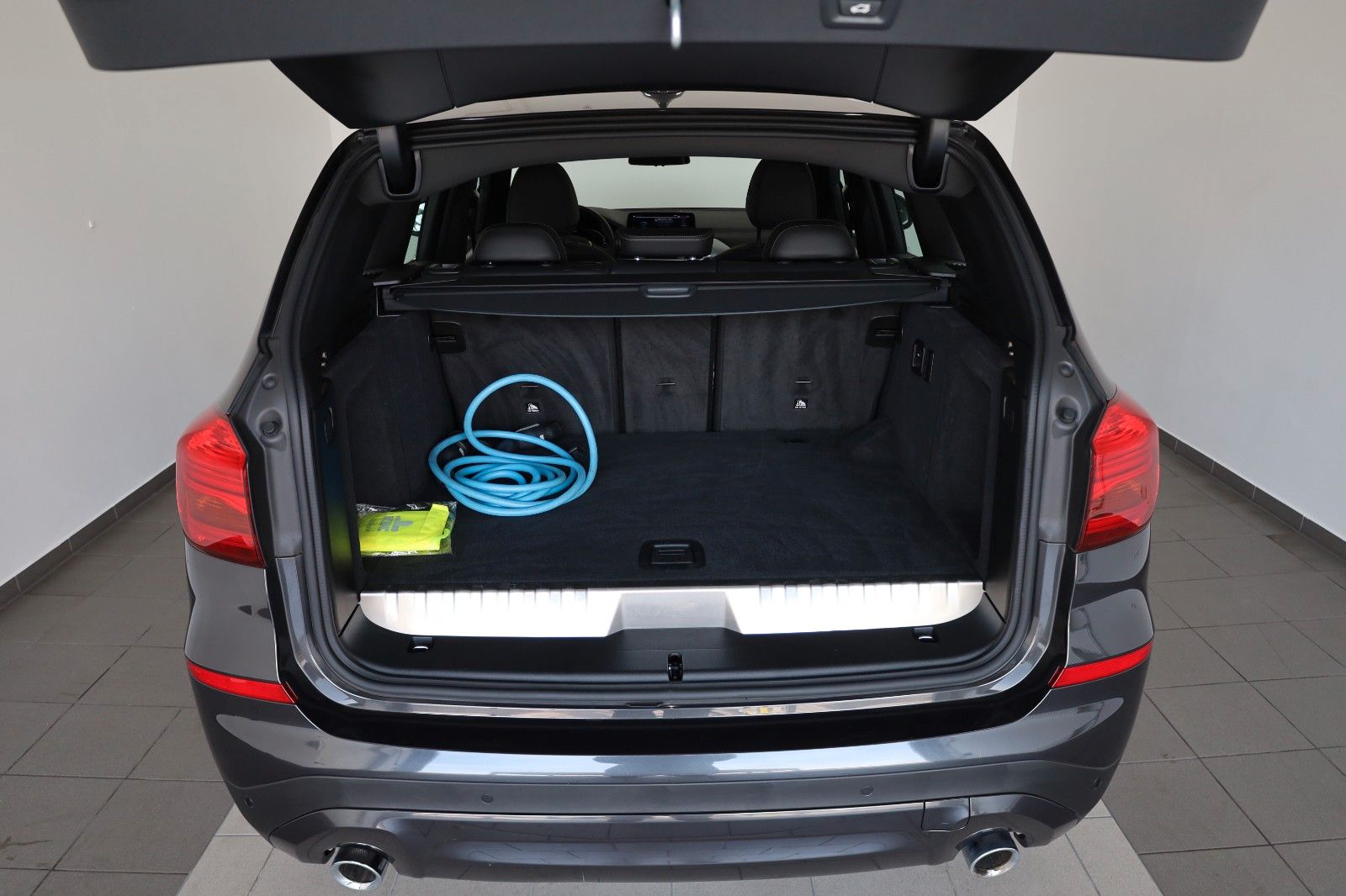 Fahrzeugabbildung BMW X3 xDrive 30 e Advantage,Navi,LED,Panoram,Kamera