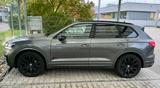 Volkswagen Touareg 3.0 V6 , R-Line, Headup Dis. Anthrazit  - Volkswagen Touareg mit Benzin-Antrieb: Geländewagen, Automatik