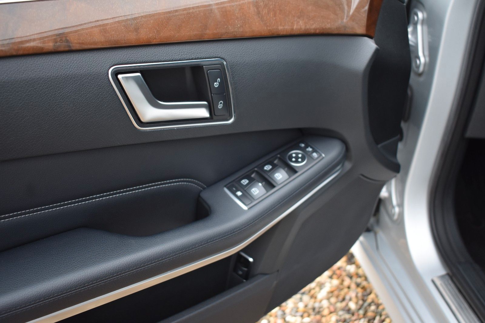 Fahrzeugabbildung Mercedes-Benz E 220 E T-Modell E 220 CDI BlueEfficiency