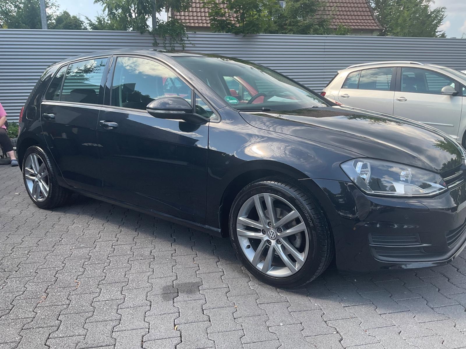 Volkswagen Golf VII 1.2 TSI Navi Shzg PDC