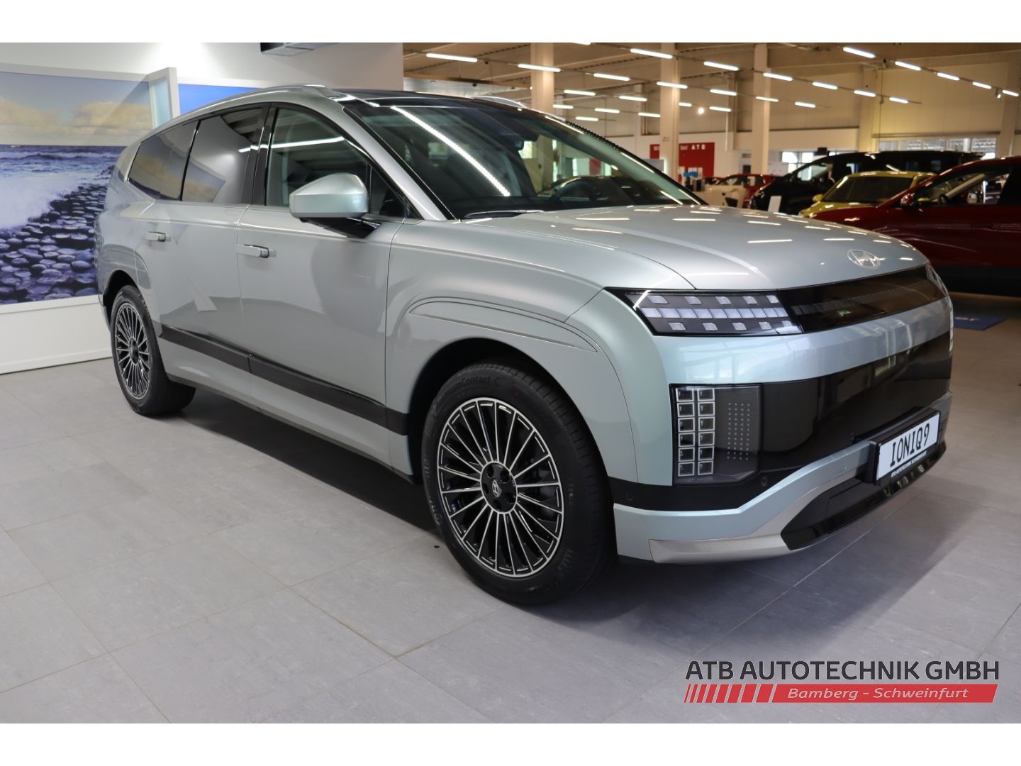 Fahrzeugabbildung Hyundai IONIQ 9 7-Sitzer MY26 110 kWh 307 PS 4WD UNIQ