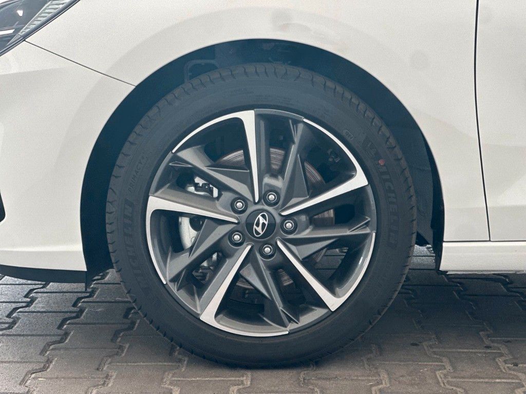 Fahrzeugabbildung Hyundai i30 Advantage 1.0 T-GDI 100PS Navi/SHZ/Kamera
